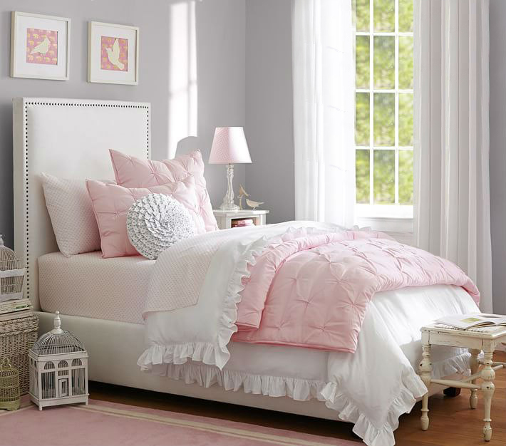 Серо розовая комната. Спальня для девочки в розовых тонах. Кровать для девочки. Красивые кровати для девочек. Спальня в розовых тонах.